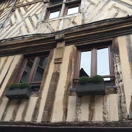 L Appart De La Place Ste Catherine Honfleur Exterior photo