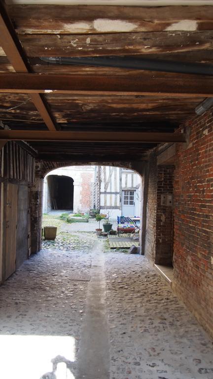 L Appart De La Place Ste Catherine Honfleur Exterior photo