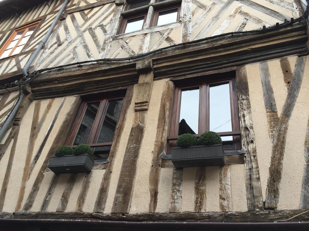 L Appart De La Place Ste Catherine Honfleur Exterior photo
